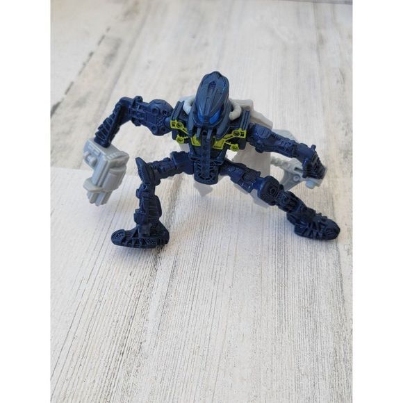 McDonald's 2007 blue Lego Bionicle toy figure - Picture 1 of 5